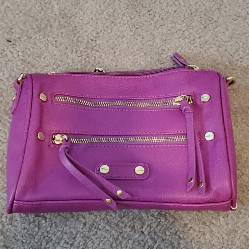 Call it Spring crossbody